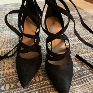 Aldo Black Suede Wrap Style Pointy Heel- Sz 9